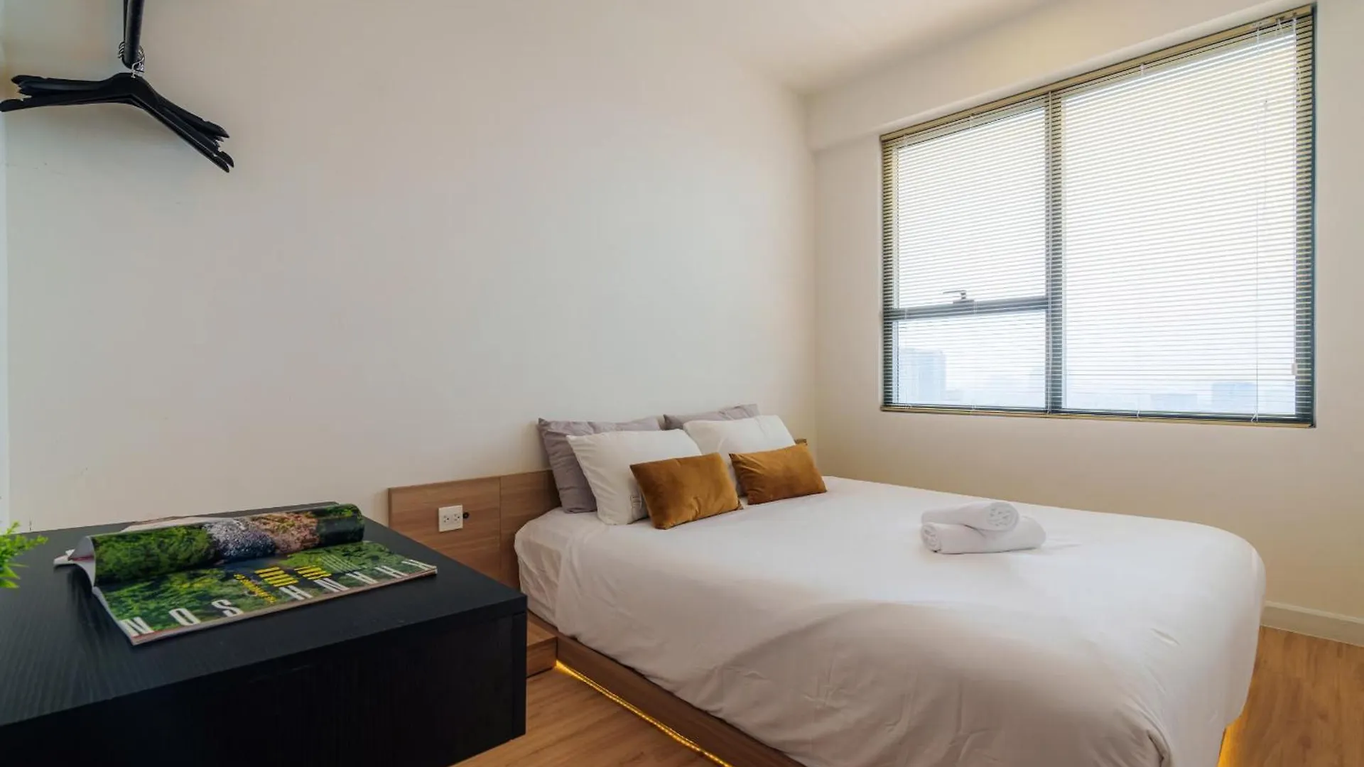 Soho Residence & Hotel Ho Chi Minh City Apartment